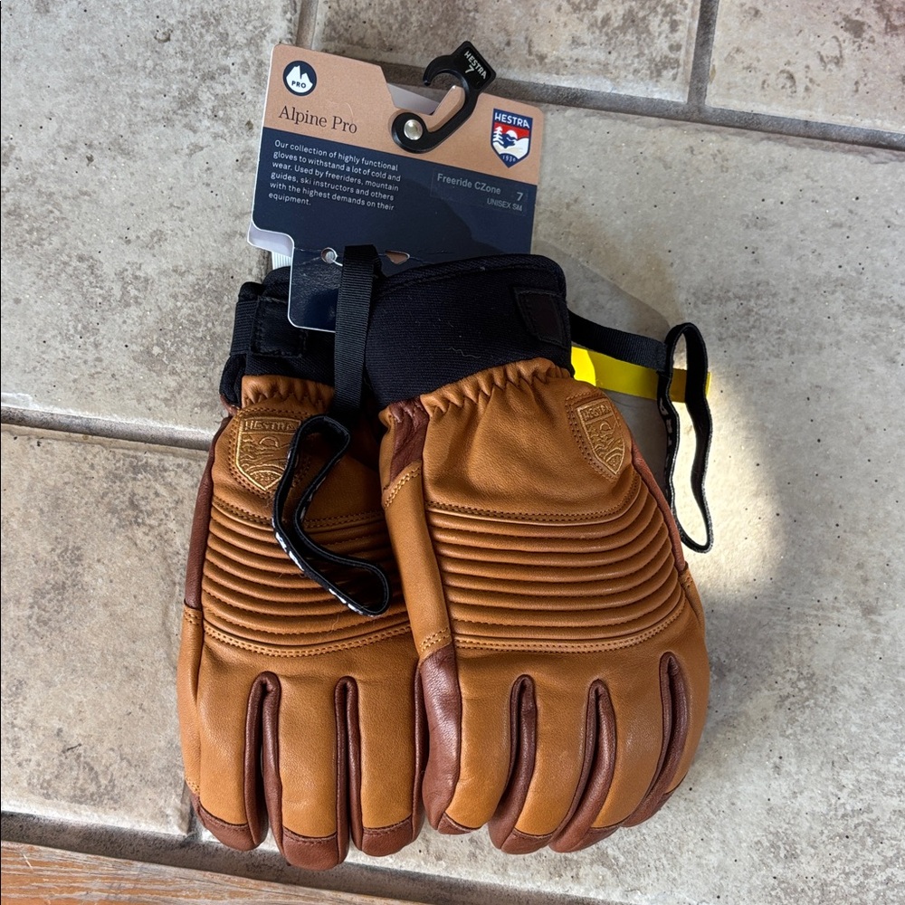 Hestra Alpine Pro BNWT Tan and Brown Gloves Size 7